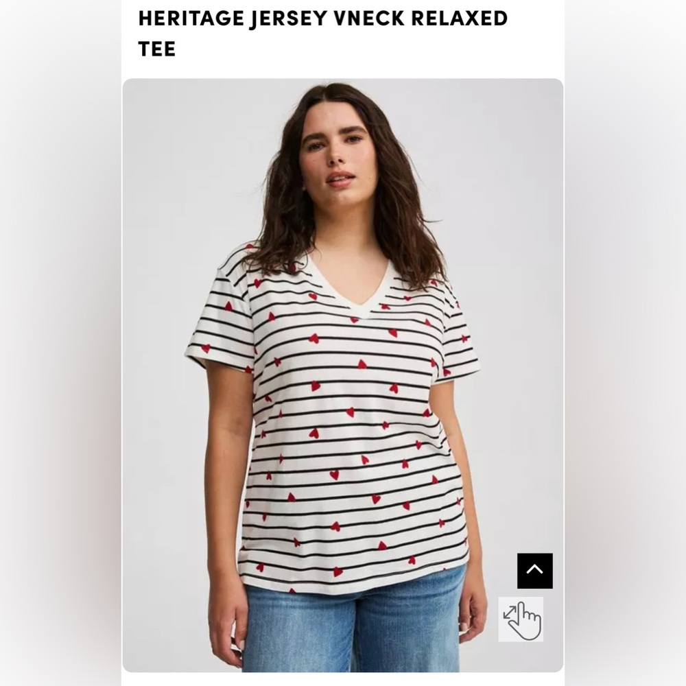 Torrid Size 2 (18/20) Striped w/Hearts V-neck Tee